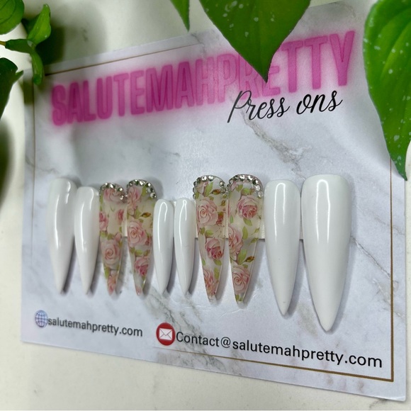 “Pink Roses” Press on nails (HANDMADE) - Picture 4 of 6